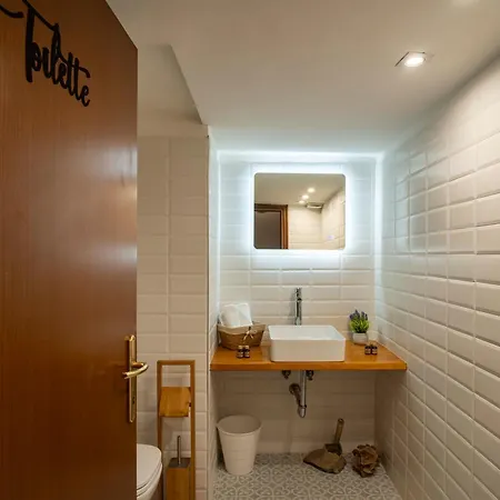 Armonia - Centro - Metro B Rome